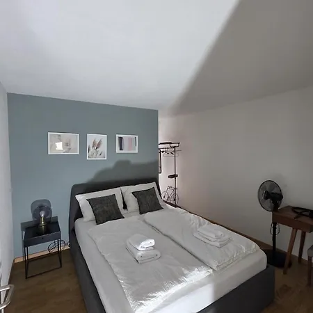 Lägenhet In West-eichbuehlstr 62-68