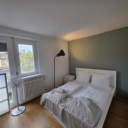 In West-eichbuehlstr 62-68 * Цюрих