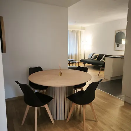 In West-eichbuehlstr 62-68 Zurigo